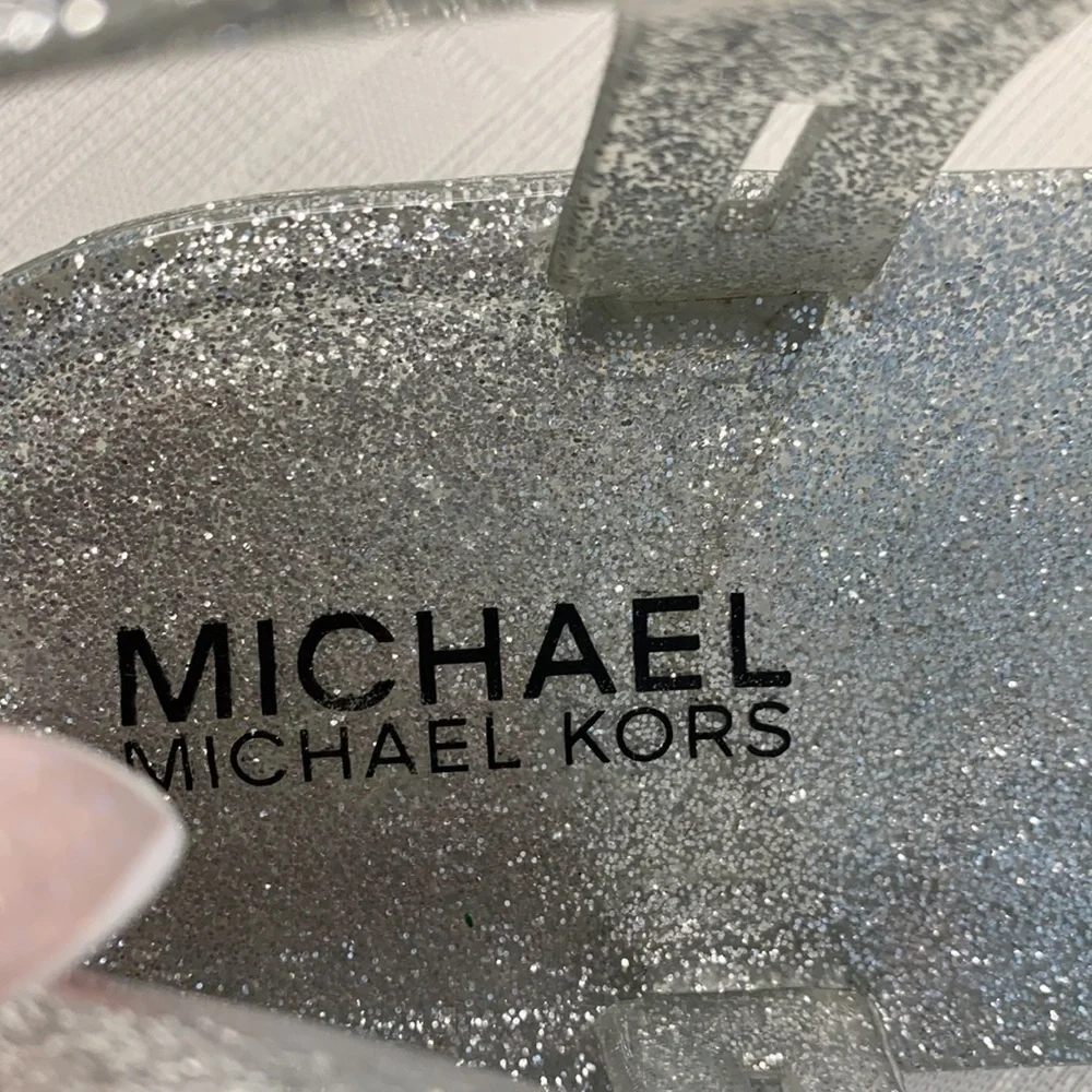 MICHAEL KORS Jelly PVC Thong Sandal MK Logo Plate Matte Silver